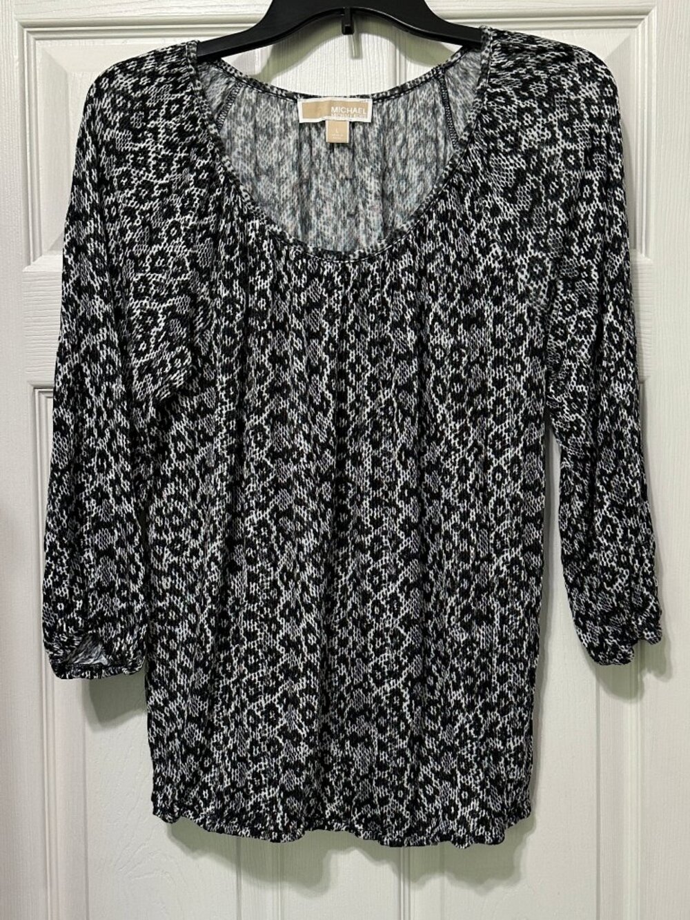 Michael Kors Women's Top Black & White Snake Skin Print Pull Over Blouse Size L